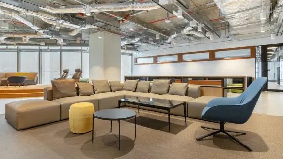 Regus - Plaza Asia